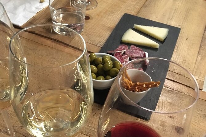 Wine Tasting Experience in Barcelona - Five varietals in one sitting: how the tasting actually works